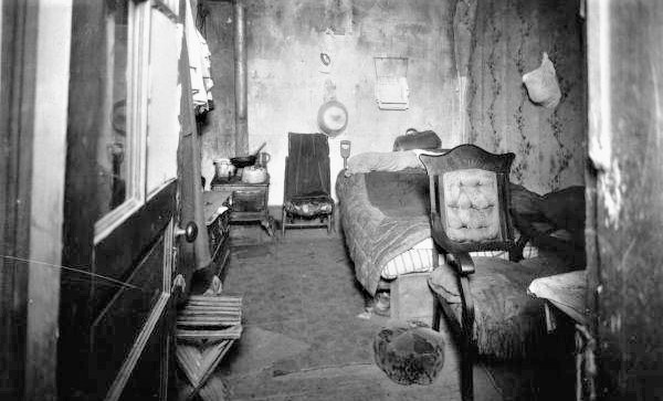 1914 Slum 530 lombard