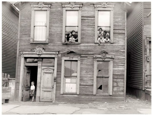 lee_russell_14_2003_455212_displaysize